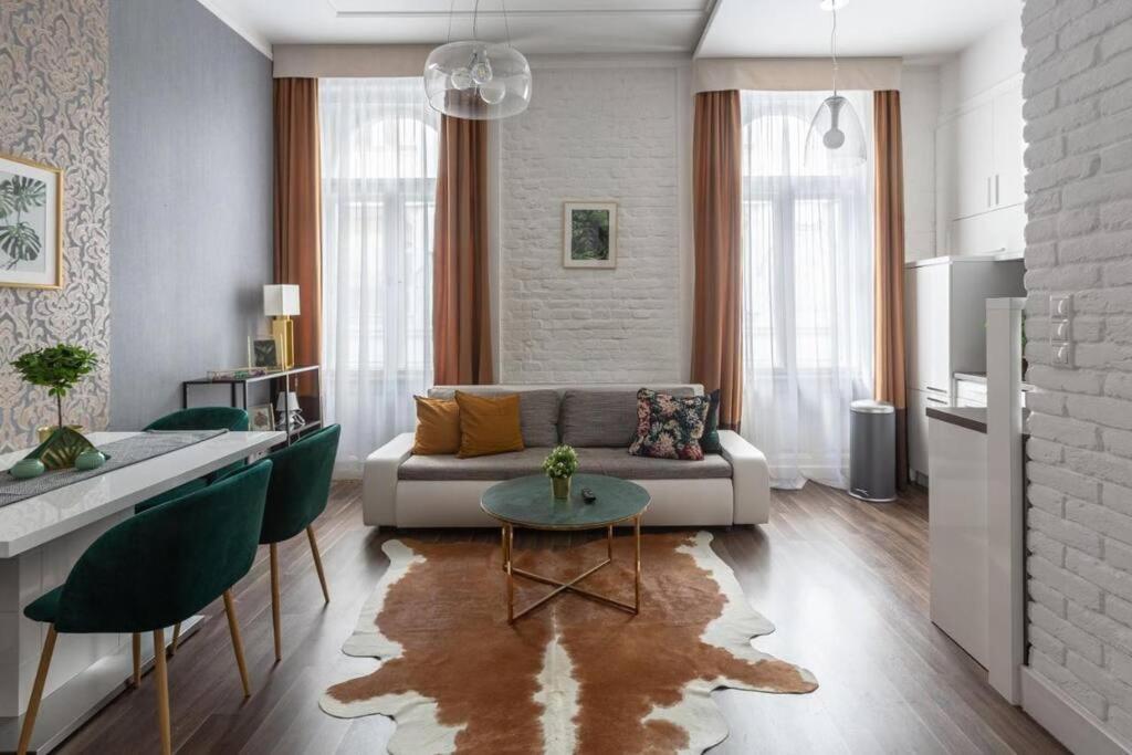Chic, Captivating Space Boedapest Buitenkant foto