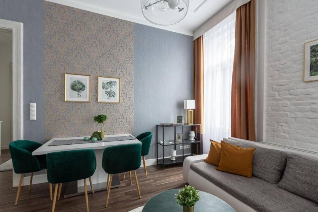 Chic, Captivating Space Boedapest Buitenkant foto